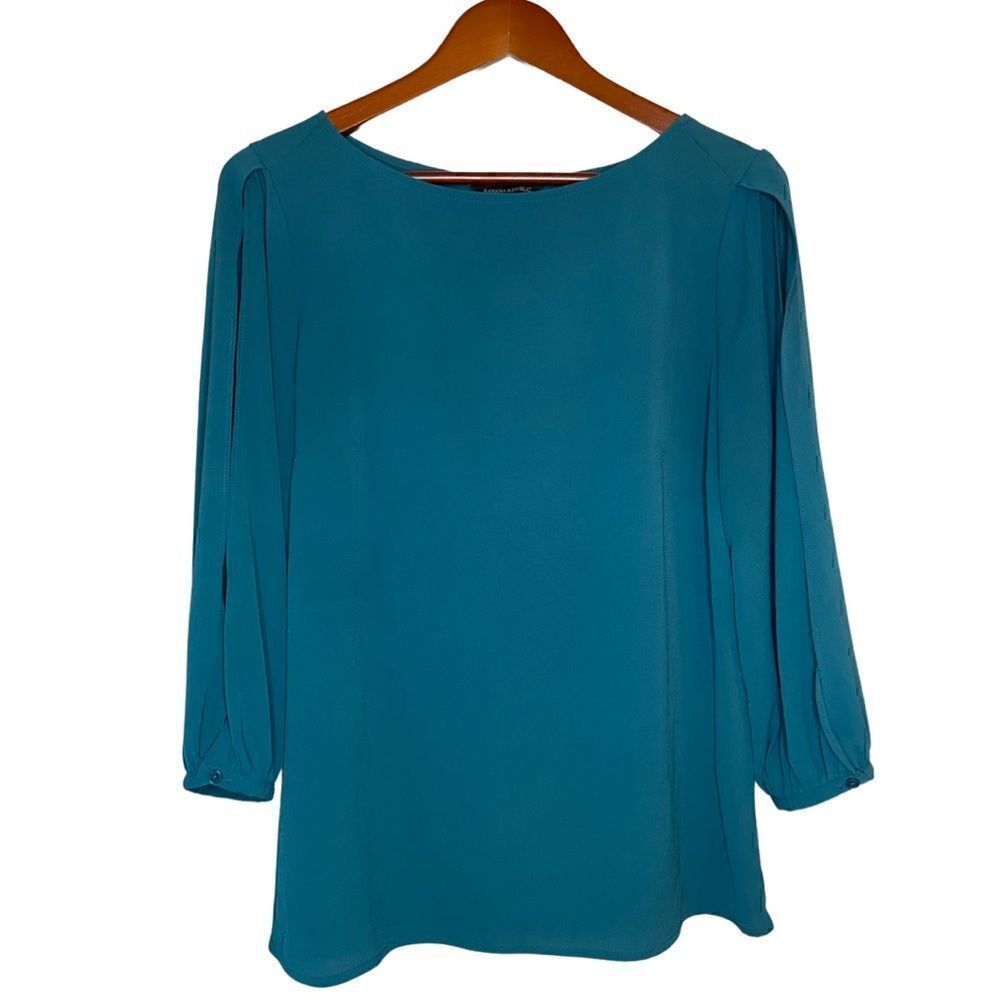 Banana Republic Teal Blouse with open sleeves Size Small